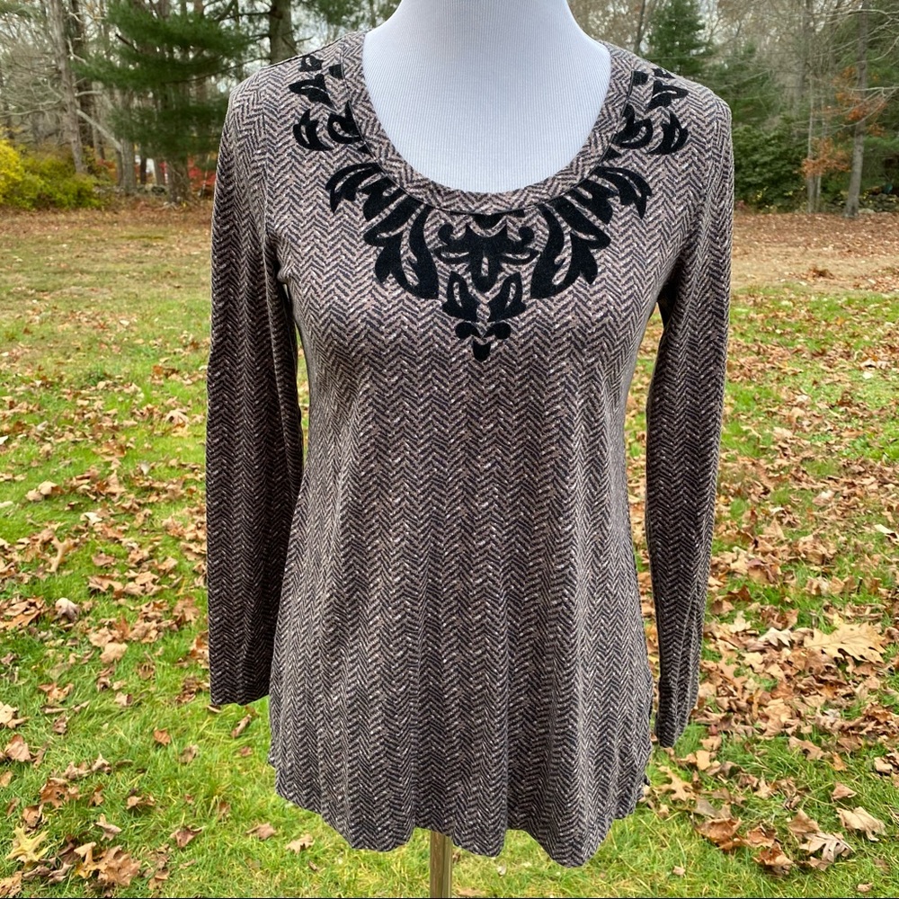 SOFT SURROUNDINGS TOP TUNIC TEE LONG SLEEVE SCOOP NECK BROWN BLACK CHEVRON XS